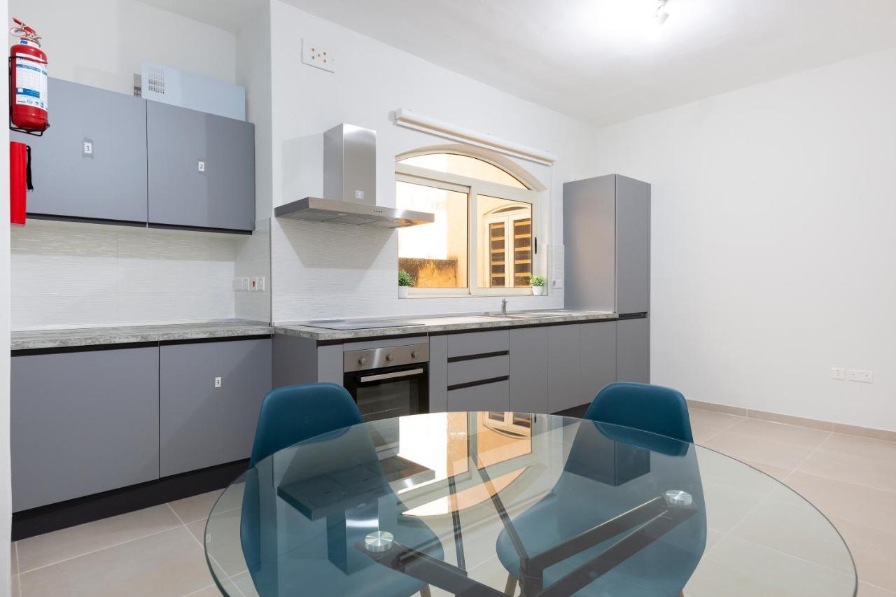 Sliema Central Apartment Just Minutes From The Beach By Jl Bagian luar foto
